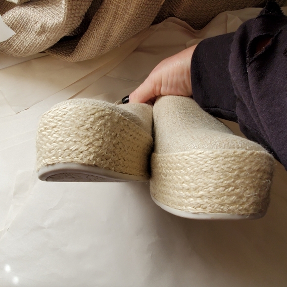 SKETCHERS X MARTHA STEWART BOBS SESAME BY THE BAY. ESPADRILKE SLIP ONS NWOT Sz11 - Picture 10 of 11